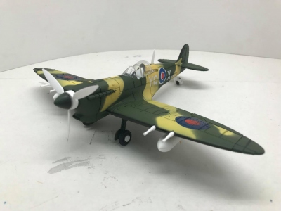 4D model nacvakávací stavebnice Spitfire (žlutozelená) 1:48